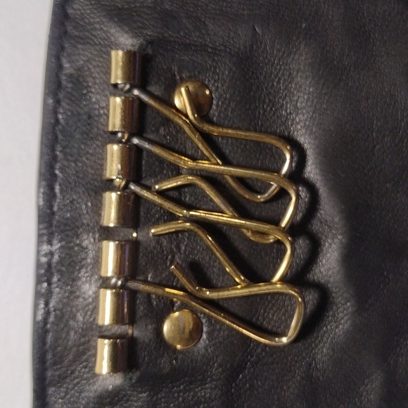 Bottega Veneta Black Leather Intrecciato 6 key holder 4.5x2.5-in, Women' Luxury - Picture 10 of 11